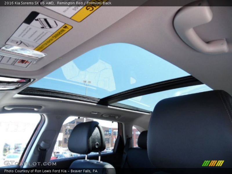 Sunroof of 2016 Sorento SX V6 AWD