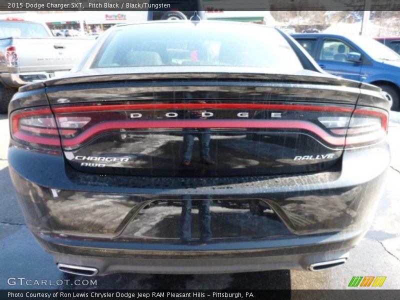Pitch Black / Black/Tungsten 2015 Dodge Charger SXT