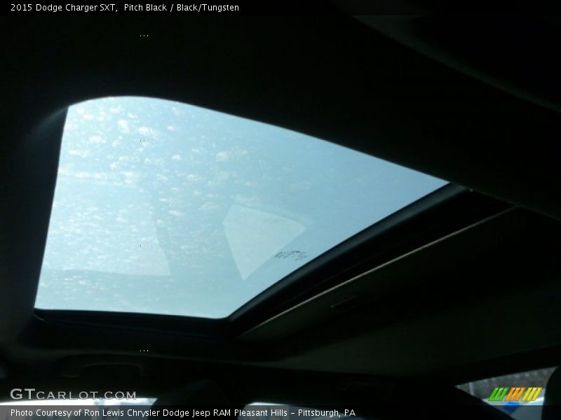 Pitch Black / Black/Tungsten 2015 Dodge Charger SXT