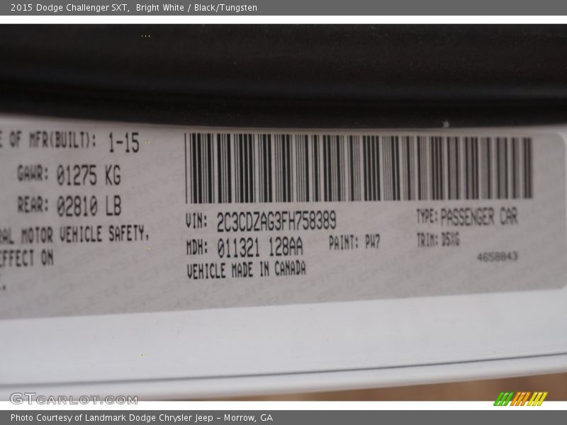 Bright White / Black/Tungsten 2015 Dodge Challenger SXT