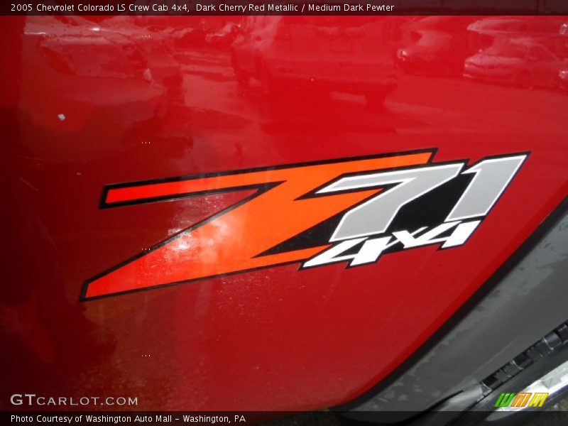 Dark Cherry Red Metallic / Medium Dark Pewter 2005 Chevrolet Colorado LS Crew Cab 4x4