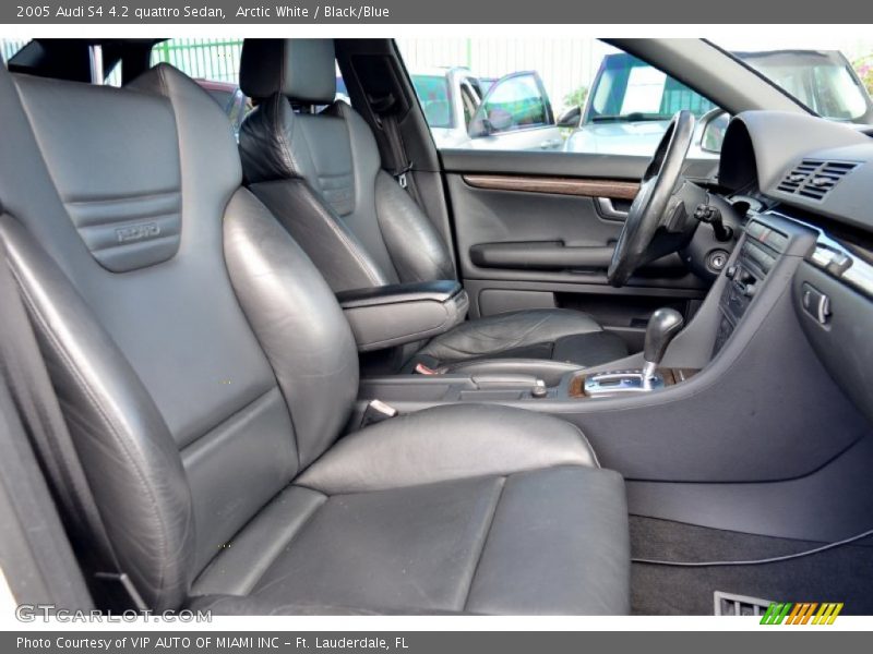  2005 S4 4.2 quattro Sedan Black/Blue Interior