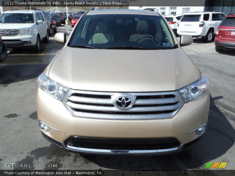 Sandy Beach Metallic / Sand Beige 2012 Toyota Highlander SE 4WD
