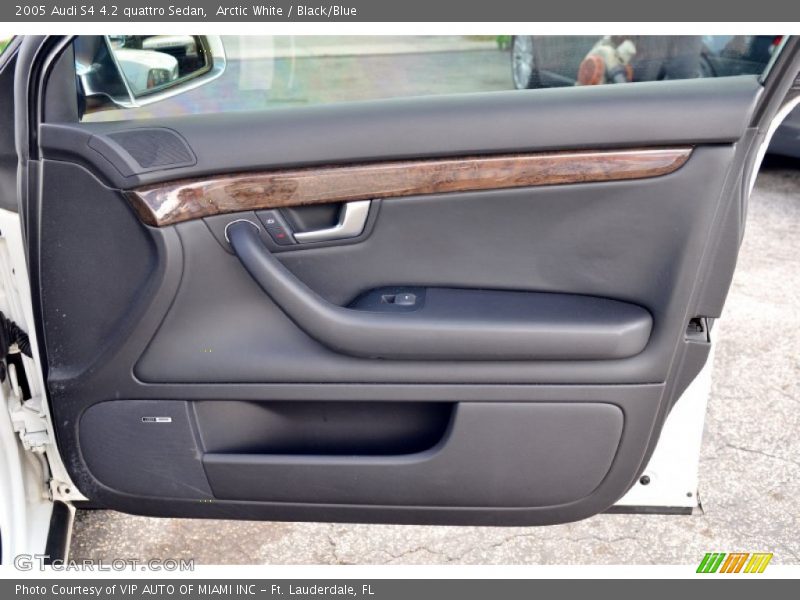 Door Panel of 2005 S4 4.2 quattro Sedan