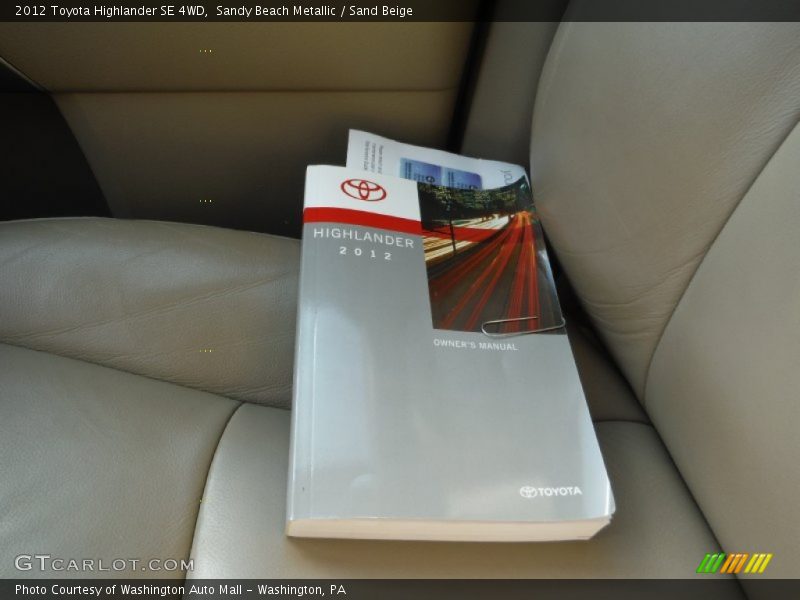 Sandy Beach Metallic / Sand Beige 2012 Toyota Highlander SE 4WD