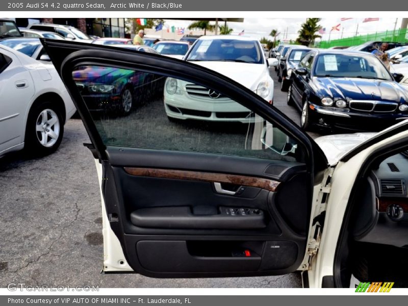 Arctic White / Black/Blue 2005 Audi S4 4.2 quattro Sedan