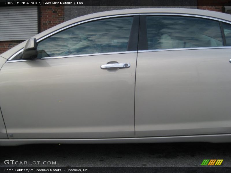 Gold Mist Metallic / Tan 2009 Saturn Aura XR