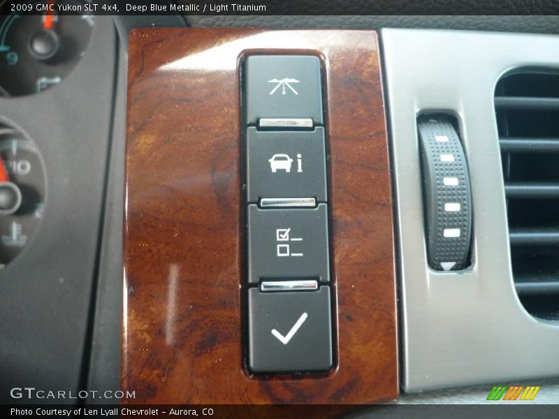 Deep Blue Metallic / Light Titanium 2009 GMC Yukon SLT 4x4