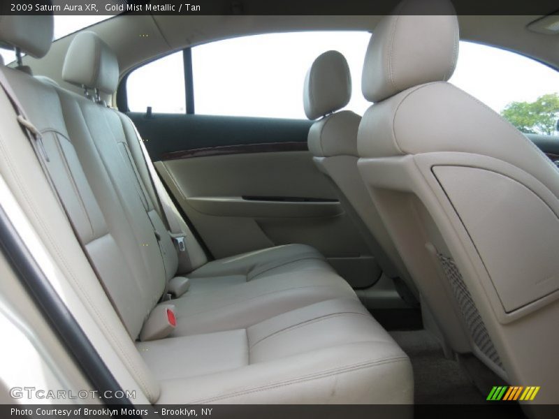 Gold Mist Metallic / Tan 2009 Saturn Aura XR