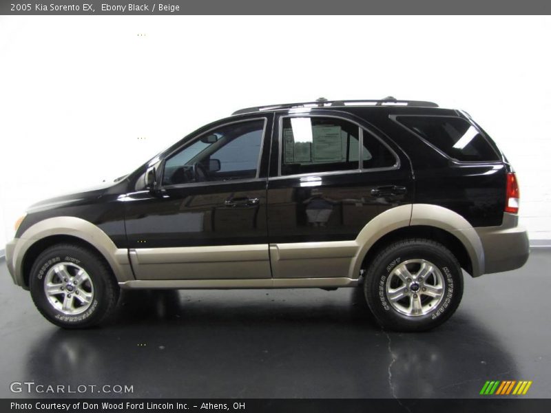 Ebony Black / Beige 2005 Kia Sorento EX