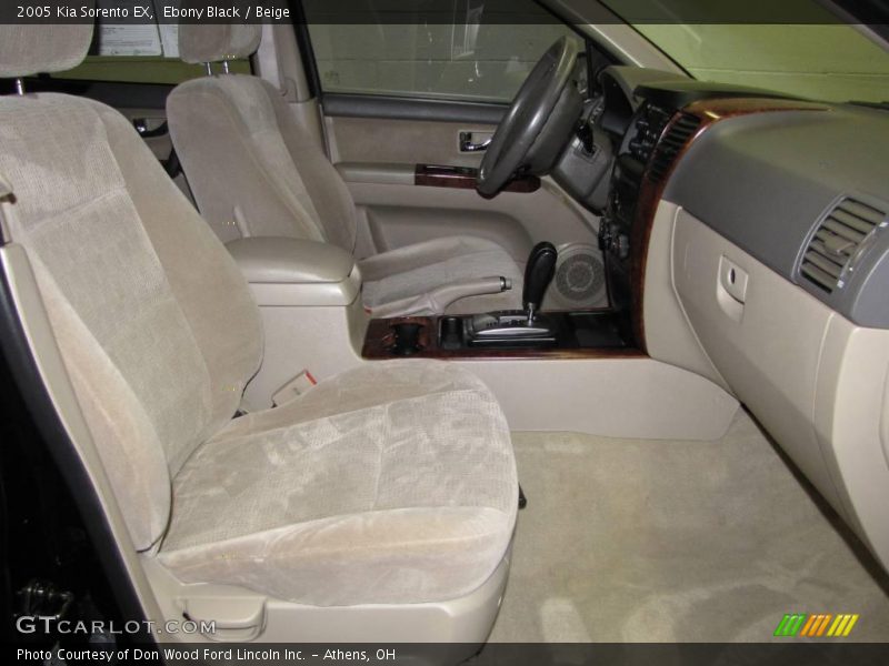 Ebony Black / Beige 2005 Kia Sorento EX