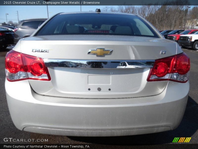 Champagne Silver Metallic / Brownstone 2015 Chevrolet Cruze LT