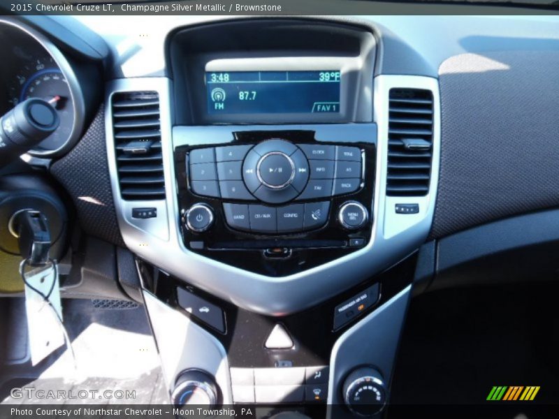 Champagne Silver Metallic / Brownstone 2015 Chevrolet Cruze LT
