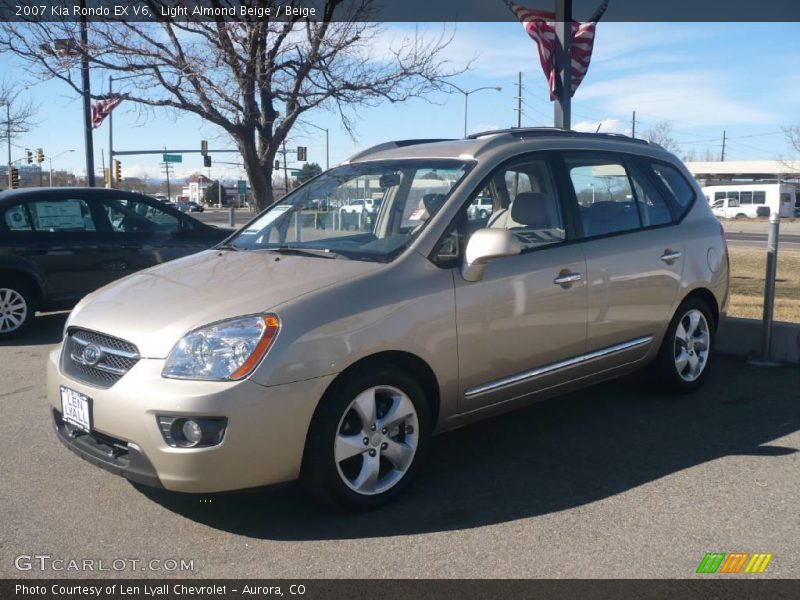 Light Almond Beige / Beige 2007 Kia Rondo EX V6