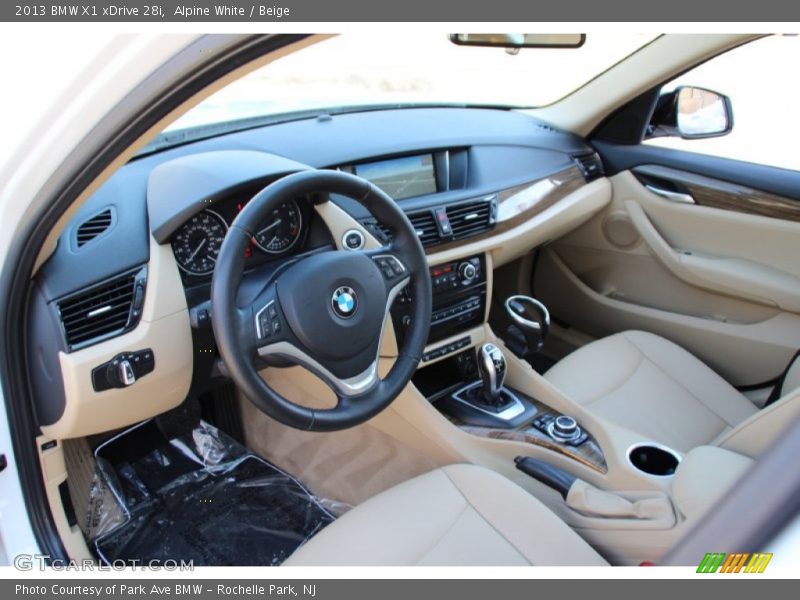 Alpine White / Beige 2013 BMW X1 xDrive 28i