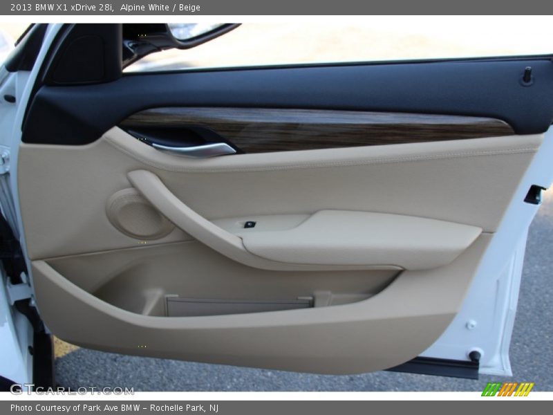 Alpine White / Beige 2013 BMW X1 xDrive 28i