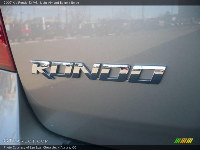 Light Almond Beige / Beige 2007 Kia Rondo EX V6