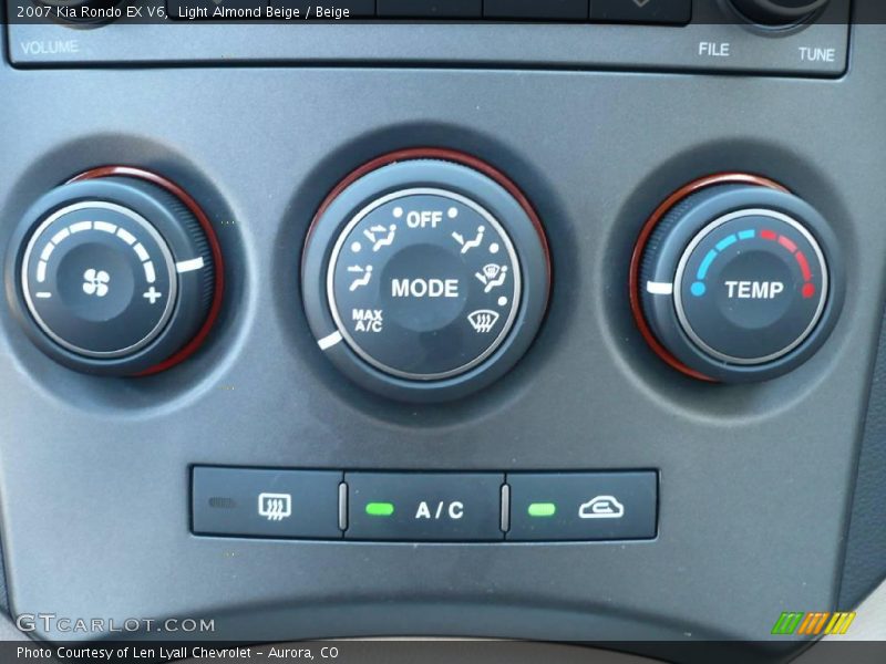 Light Almond Beige / Beige 2007 Kia Rondo EX V6