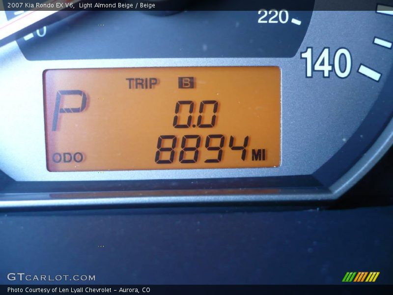 Light Almond Beige / Beige 2007 Kia Rondo EX V6