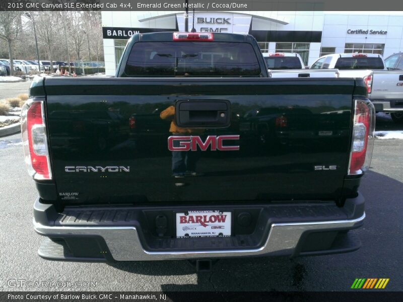 Emerald Green Metallic / Cocoa/Dune 2015 GMC Canyon SLE Extended Cab 4x4