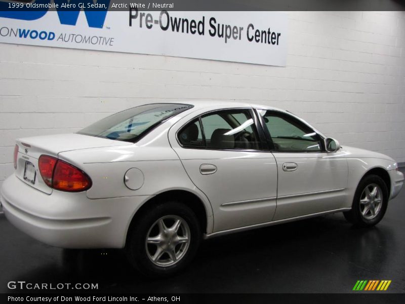 Arctic White / Neutral 1999 Oldsmobile Alero GL Sedan
