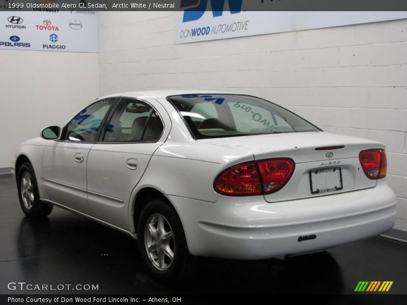 Arctic White / Neutral 1999 Oldsmobile Alero GL Sedan