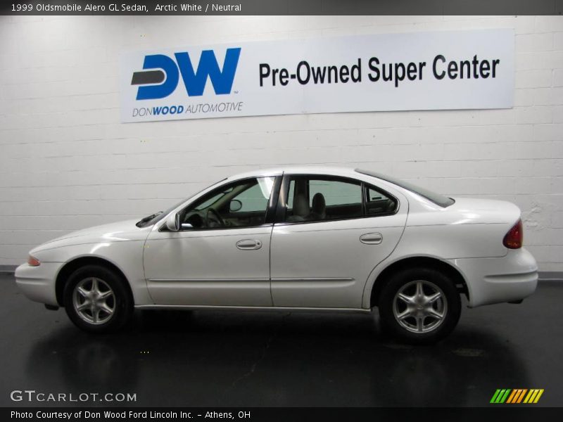 Arctic White / Neutral 1999 Oldsmobile Alero GL Sedan