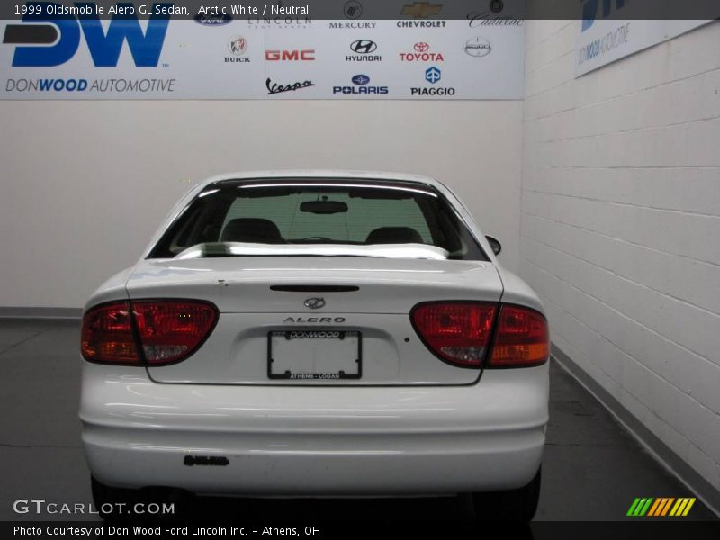 Arctic White / Neutral 1999 Oldsmobile Alero GL Sedan