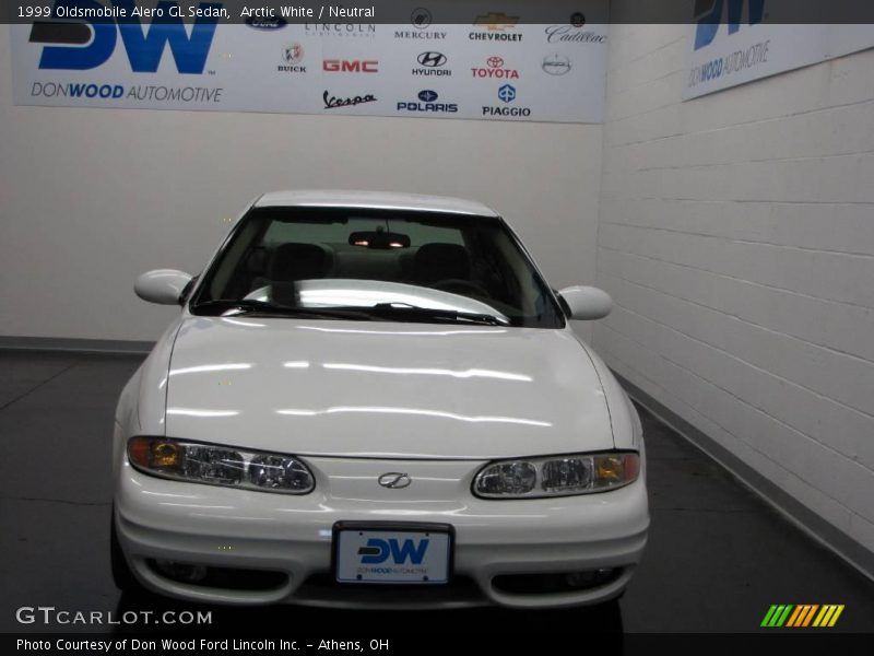 Arctic White / Neutral 1999 Oldsmobile Alero GL Sedan