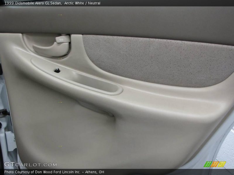 Arctic White / Neutral 1999 Oldsmobile Alero GL Sedan
