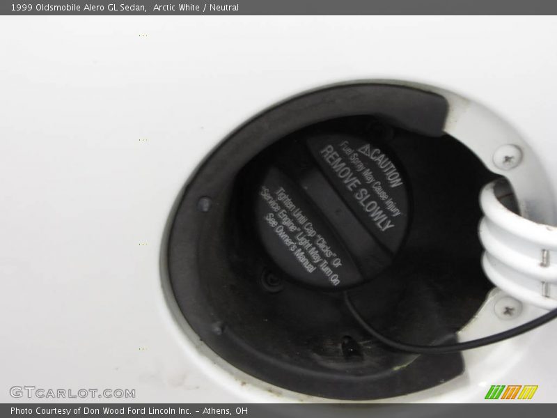 Arctic White / Neutral 1999 Oldsmobile Alero GL Sedan