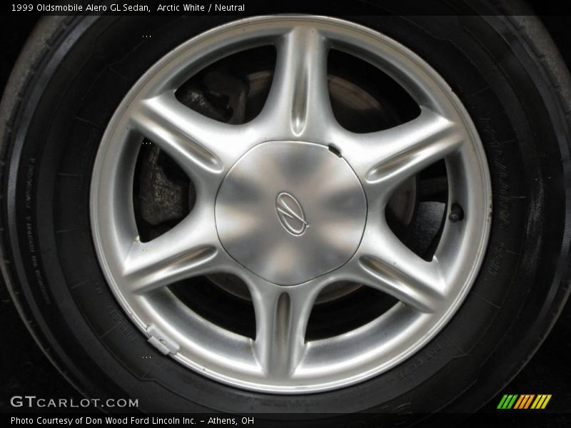 Arctic White / Neutral 1999 Oldsmobile Alero GL Sedan