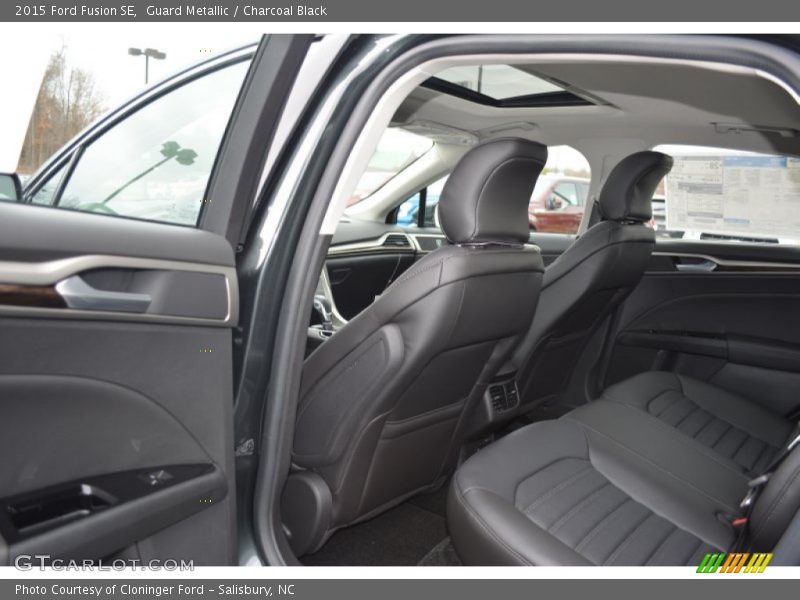 Guard Metallic / Charcoal Black 2015 Ford Fusion SE