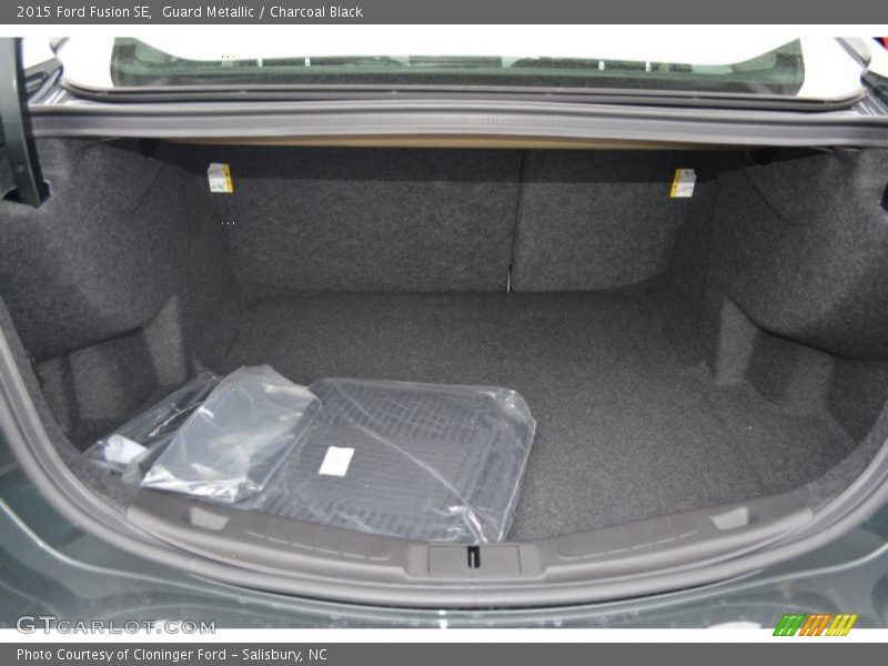 Guard Metallic / Charcoal Black 2015 Ford Fusion SE