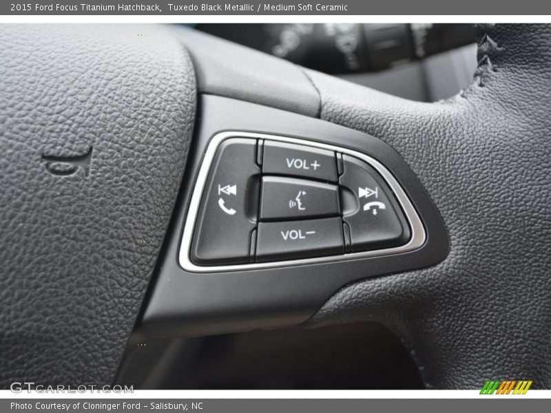 Controls of 2015 Focus Titanium Hatchback