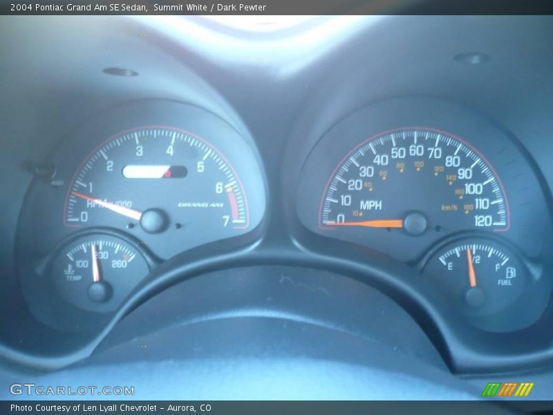 Summit White / Dark Pewter 2004 Pontiac Grand Am SE Sedan