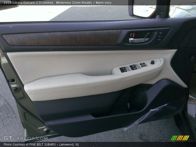 Door Panel of 2015 Outback 2.5i Limited