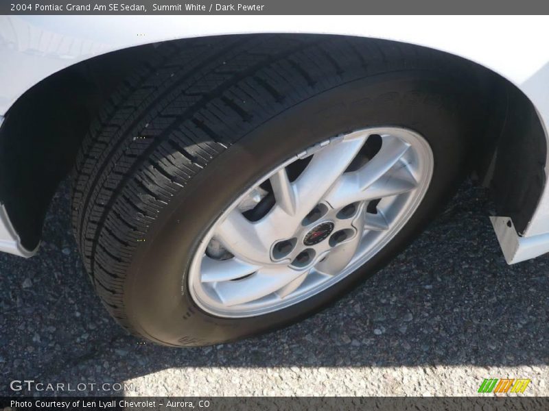 Summit White / Dark Pewter 2004 Pontiac Grand Am SE Sedan