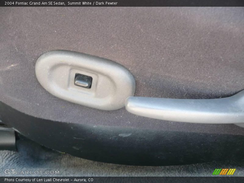 Summit White / Dark Pewter 2004 Pontiac Grand Am SE Sedan