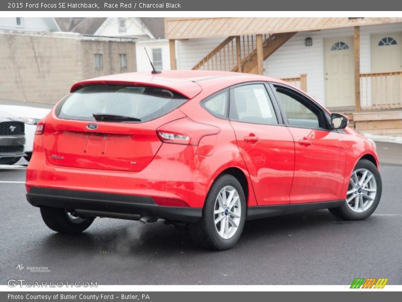  2015 Focus SE Hatchback Race Red