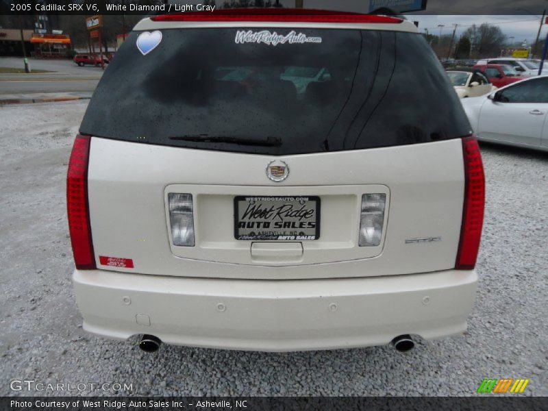 White Diamond / Light Gray 2005 Cadillac SRX V6
