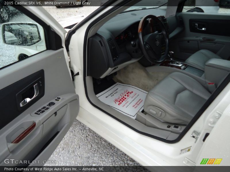 White Diamond / Light Gray 2005 Cadillac SRX V6