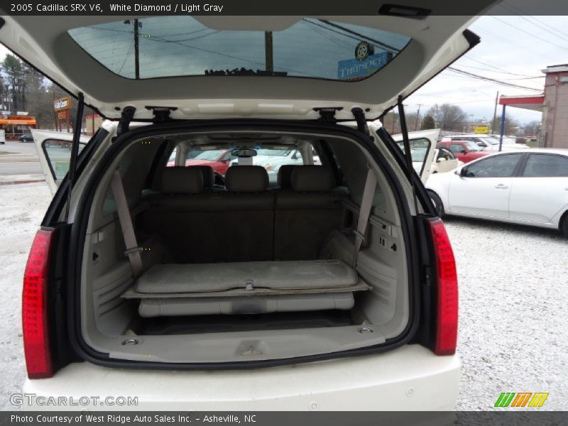 White Diamond / Light Gray 2005 Cadillac SRX V6
