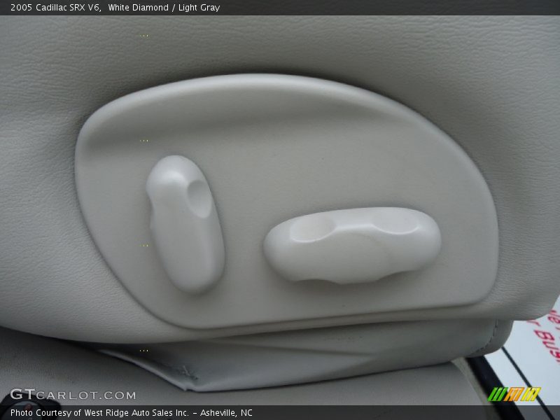 White Diamond / Light Gray 2005 Cadillac SRX V6