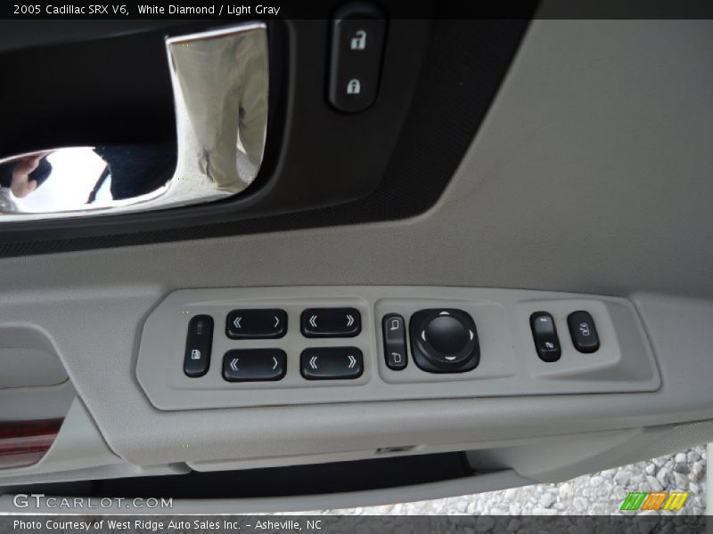 White Diamond / Light Gray 2005 Cadillac SRX V6