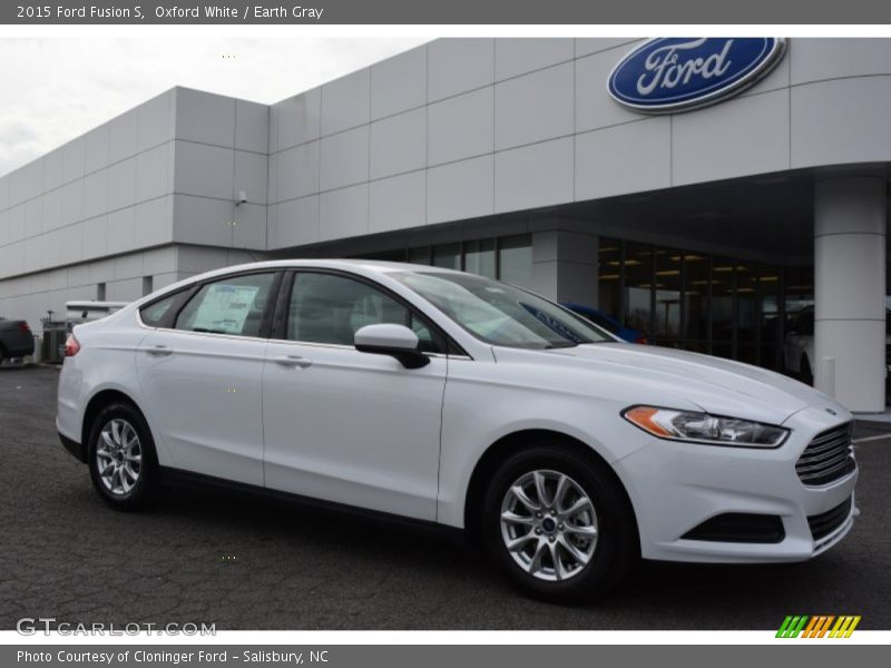 Oxford White / Earth Gray 2015 Ford Fusion S