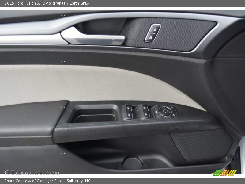 Oxford White / Earth Gray 2015 Ford Fusion S