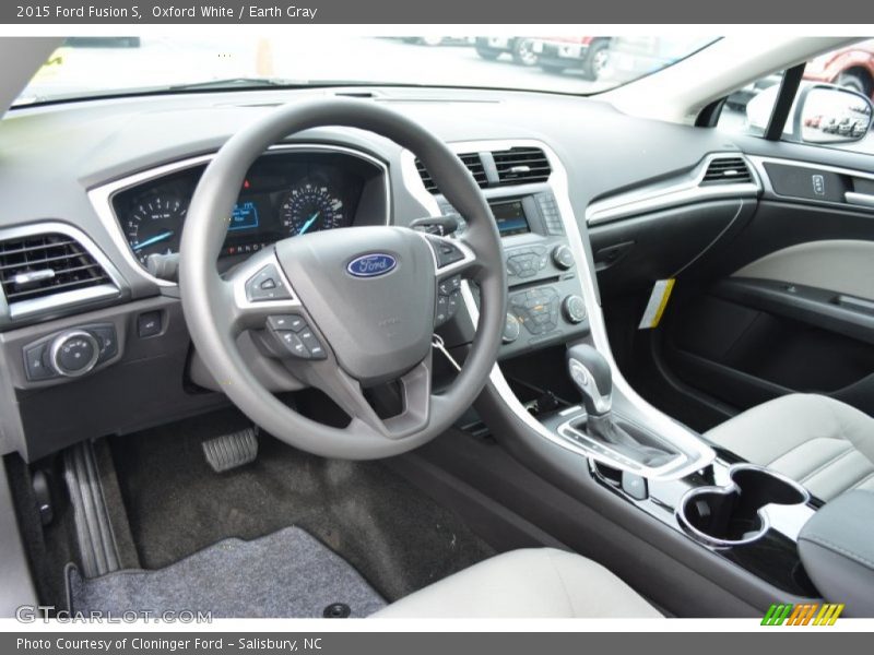 Oxford White / Earth Gray 2015 Ford Fusion S