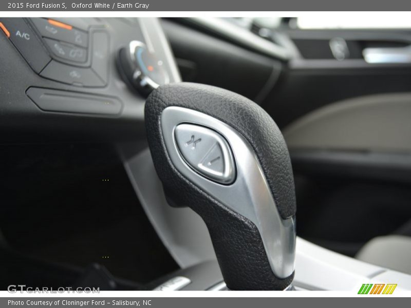 Oxford White / Earth Gray 2015 Ford Fusion S