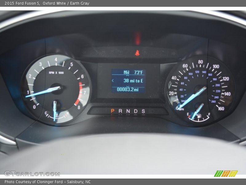 Oxford White / Earth Gray 2015 Ford Fusion S
